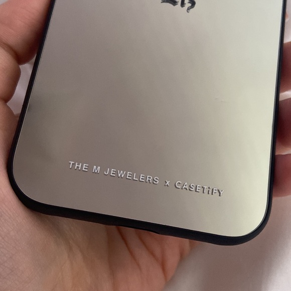 Casetify The M Jewelers Custom Silver MagSafe Mirrored IPhone 11 Case - Picture 8 of 9